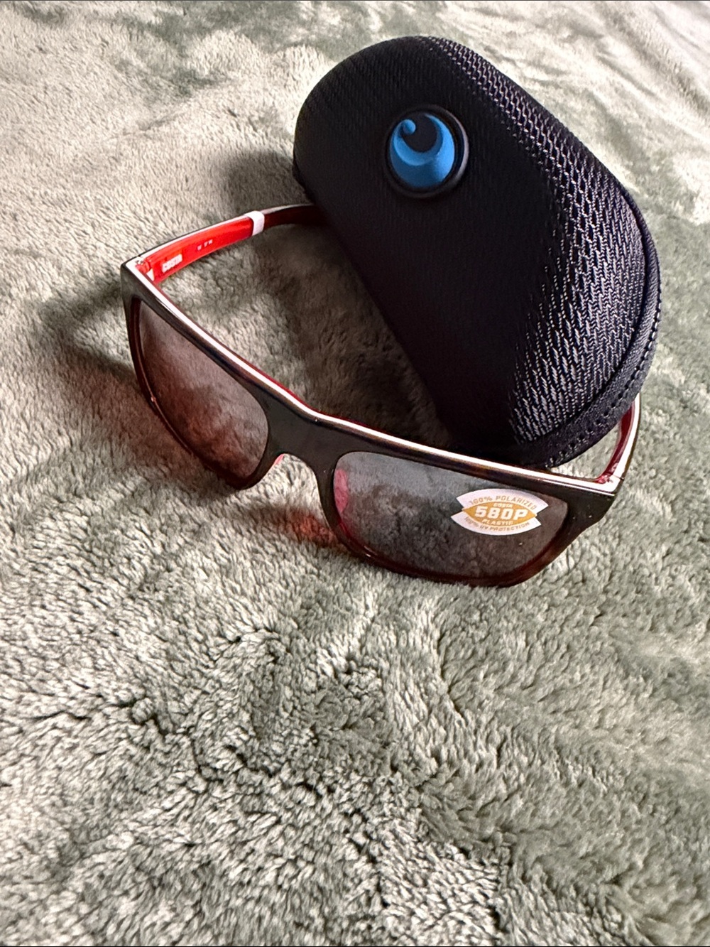 NWOT Costa men’s/womens polarized sunglasses